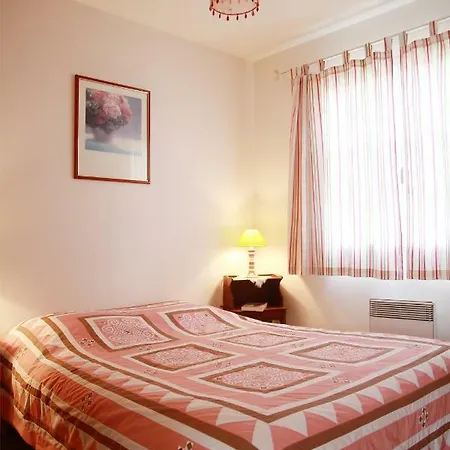 B&B Anduze Le Clos Des Cigales 3*
