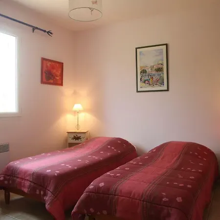 B&B Anduze Le Clos Des Cigales 3*